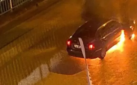 Karabük'te Seyir Halindeki Otomobil Yandı