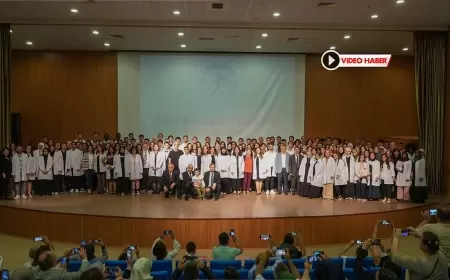 KARABÜK ÜNİVERSİTESİ TIP FAKÜLTESİ'NDE ANLAMLI ÖNLÜK GİYME TÖRENİ