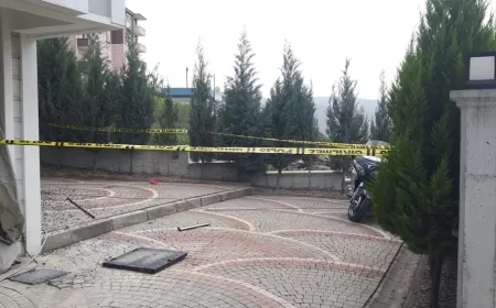 KARABÜK'TE CAM SİLERKEN 3. KATTAN DÜŞEN UZMAN ÇAVUŞ YARALANDI