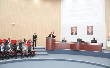 VALİ MUSTAFA YAVUZ, YEREL MUHTARLARLA TOPLANTI GERÇEKLEŞTİRDİ