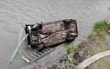 KARABÜK'TE KONTROLÜ KAYBEDİLEN OTOMOBİL ÇAYA UÇTU: SÜRÜCÜ YARALI