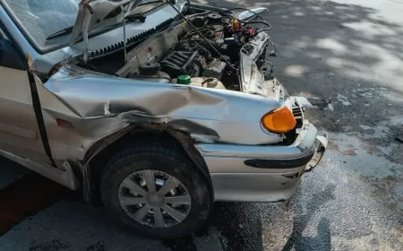 YENİCE-KARABÜK YOLUNDA KORKUTAN KAZA: İKİ OTOMOBİL ÇARPIŞTI, 3 YARALI