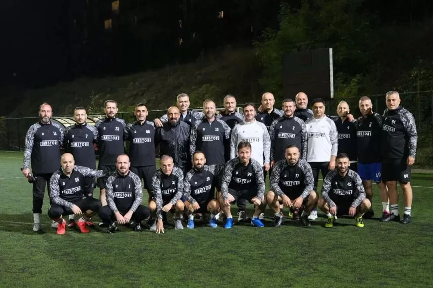 BELEDİYE BAŞKANI ÇETİNKAYA, KARABÜK ELİT MASTERLER VETERAN FUTBOL TAKIMI'NI ZİYARET ETTİ