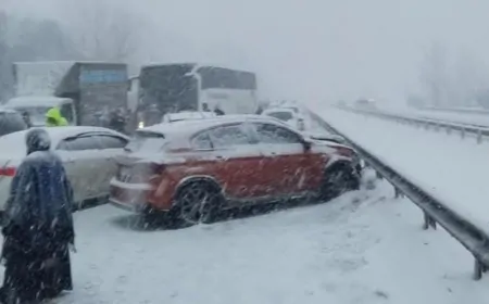 KÖTÜ HAVA VE KAZALAR D-100 KARAYOLUNU ULAŞIMA KAPATTI