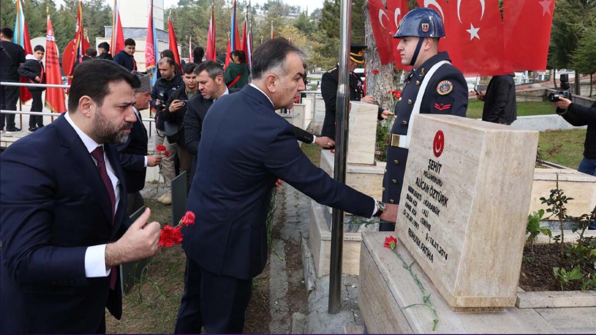 KARABÜK’TE ÇANAKKALE ZAFERİ’NİN 111. YILI: ŞEHİTLER TÖRENLE ANILDI