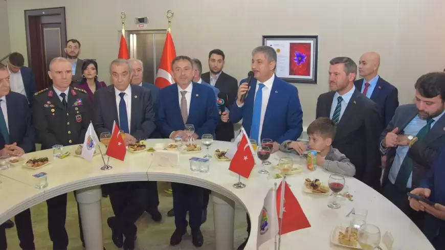 KARABÜK VALİSİ MUSTAFA YAVUZ'UN EV SAHİPLİĞİNDE PROTOKOL BAYRAMLAŞMASI