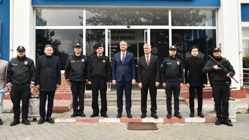 Vali Yavuz, Polis Merkezine Yeni Yıl Ziyareti Yaptı