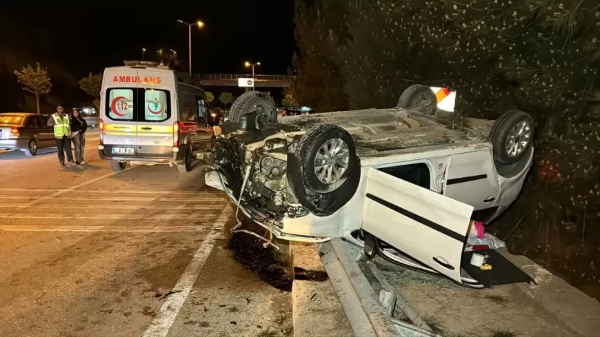 SAFRANBOLU'DA KONTROLDEN ÇIKAN OTOMOBİL DEVRİLDİ: SÜRÜCÜ YARALANDI