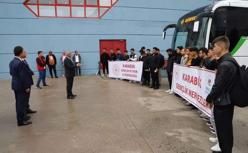 ÜCRETSİZ KÜLTÜR KAMPINA KARABÜK'TEN 32 GENÇ KATILDI