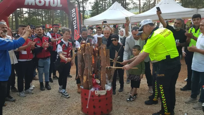 SAFRANBOLU'DA MOTORCU ŞÖLENI: 1. KASK KAFALILAR FESTİVALİ BAŞLADI