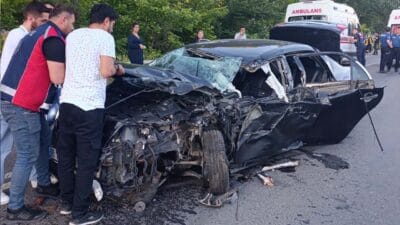 Karabük-Zonguldak karayolunda meydana gelen zincirleme kazada bir kişi hayatını kaybetti,