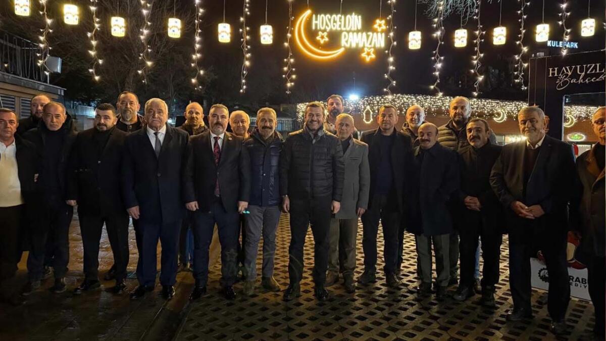 Karabük Belediye Başkanı Özkan Çetinkaya muhtarlarla yatırım zirvesinde buluştu. Mahallelerin