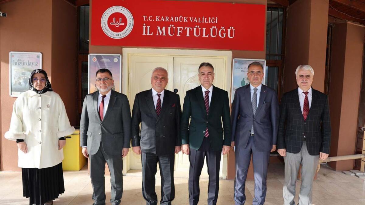 Vali Oktay Çağatay, Ramazan ayında İl Müftülüğünü ziyaret ederek dini