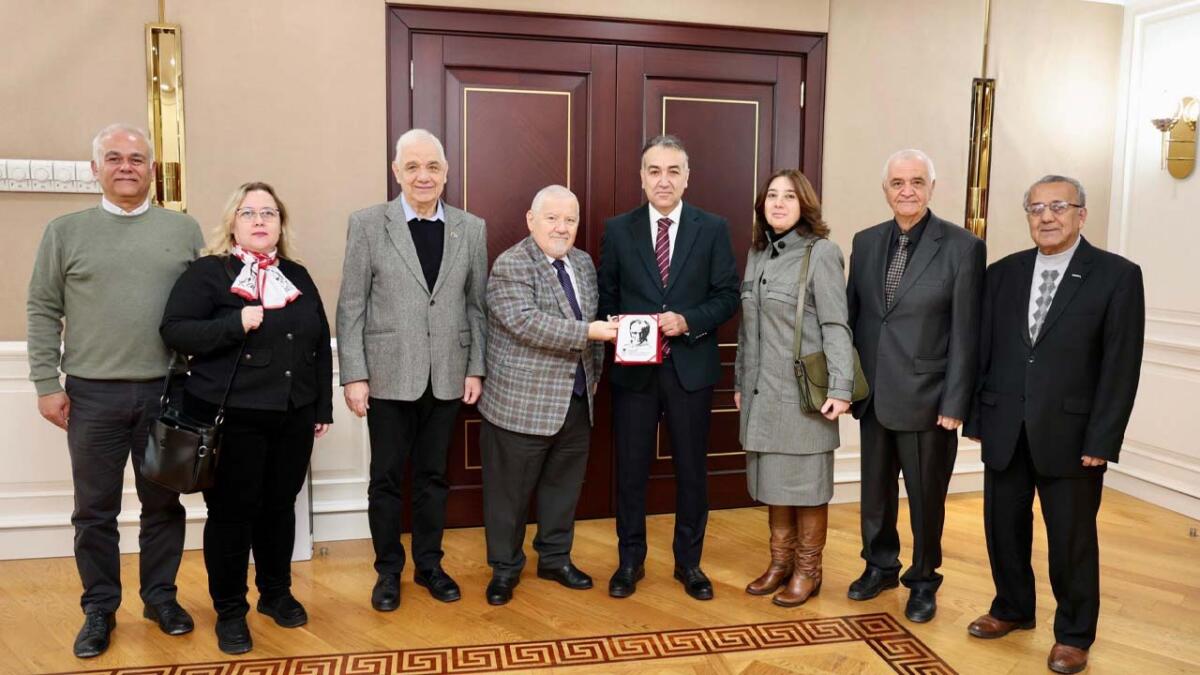 Vali Oktay Çağatay, kurum ve STK temsilcilerini makamında kabul etti.