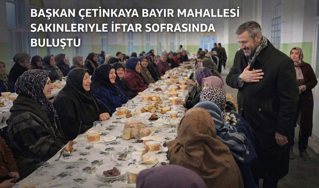 Karabük Belediye Başkanı Özkan Çetinkaya, Bayır Mahallesi’nde düzenlenen iftar programında