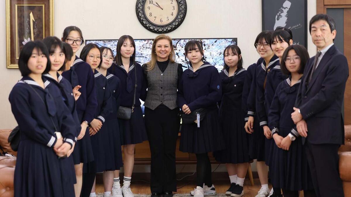 Japon öğrenciler Safranbolu’da Başkan Elif Köse’yi ziyaret etti. Kültürel buluşma