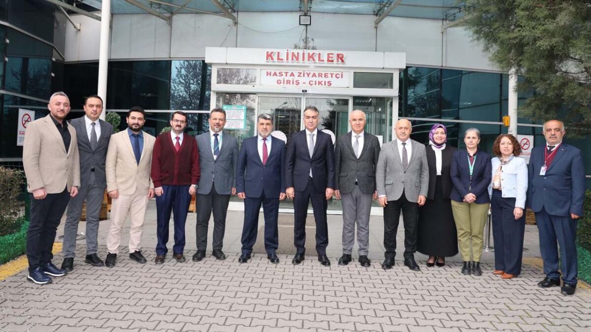 Karabük Valisi Oktay Çağatay, Eğitim ve Araştırma Hastanesi ile Ağız