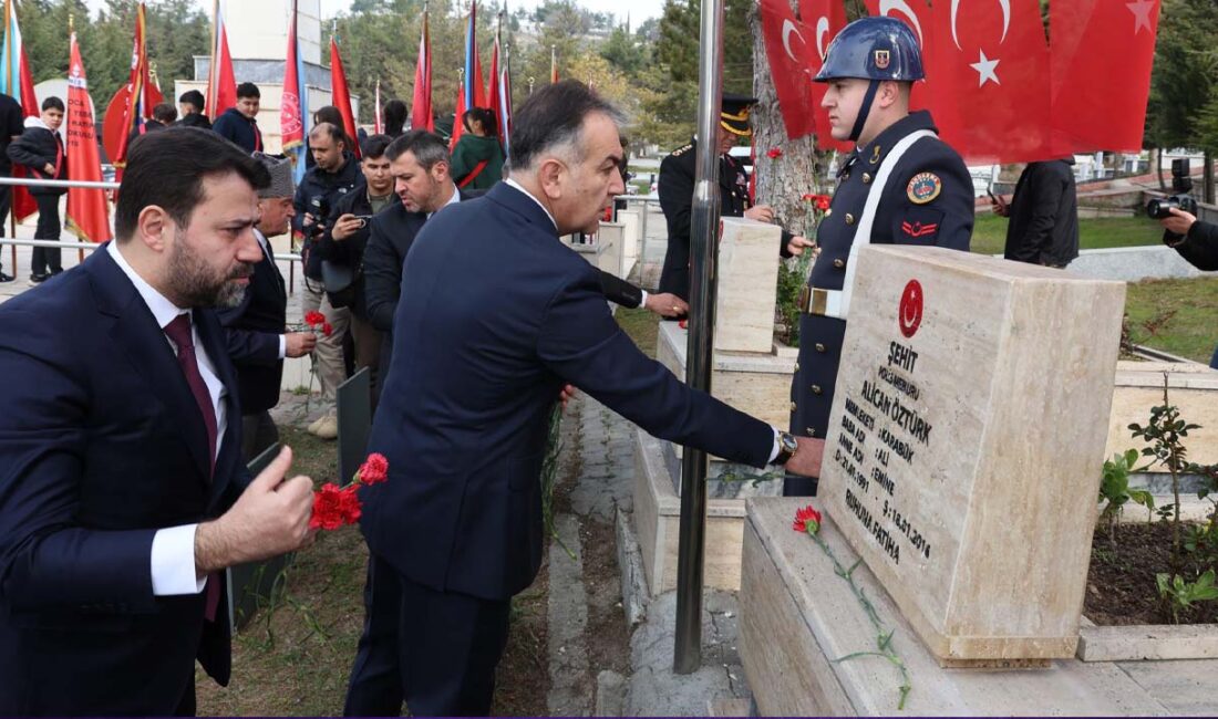 Karabük'te 18 Mart Çanakkale Zaferi'nin 111. yılı kutlandı. 5000 Evler