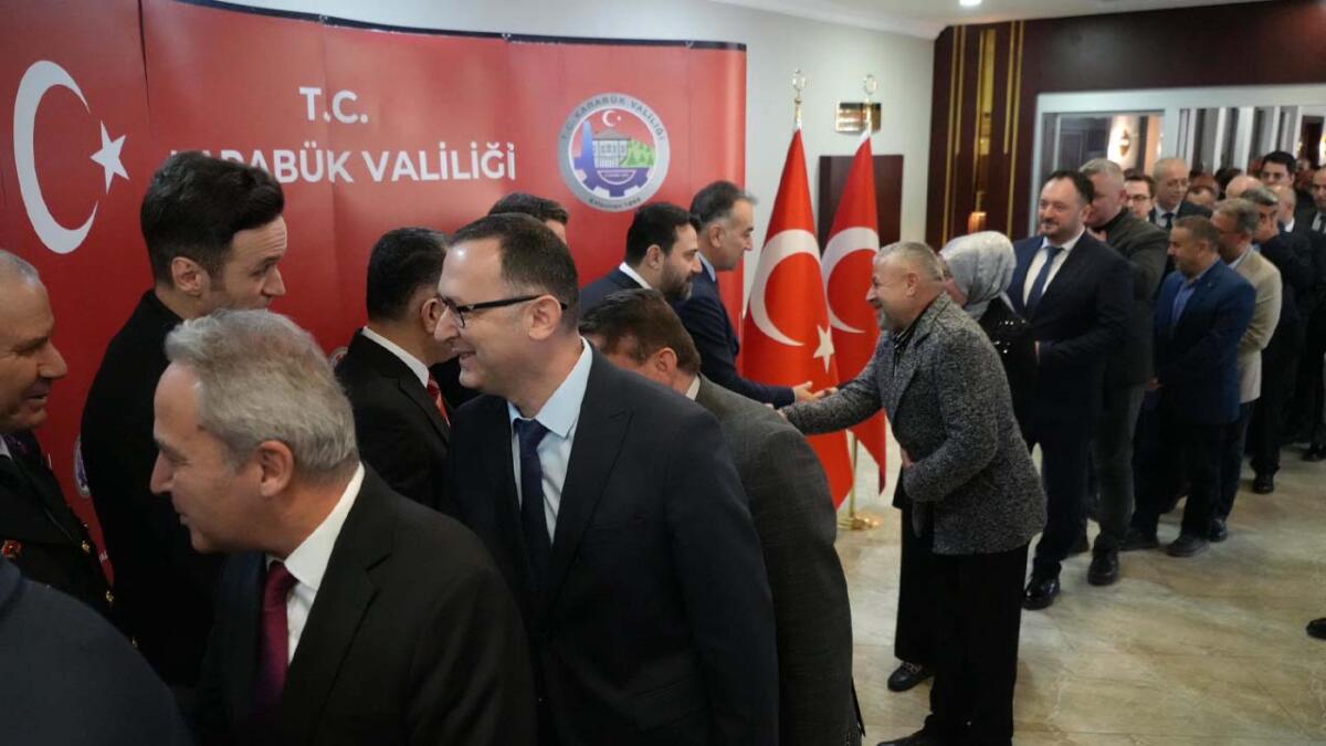 Karabük Valisi Oktay Çağatay ev sahipliğinde makam katında resmi bayramlaşma