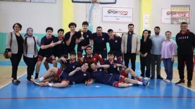 Bartın'da düzenlenen Yurtlig Basketbol grup müsabakalarının finalinde Karabük yurtlig takımı
