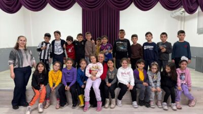 Başkan Elif Köse, Altın Safran İlkokulu’nda öğrencilerle buluştu. Miniklerin soruları