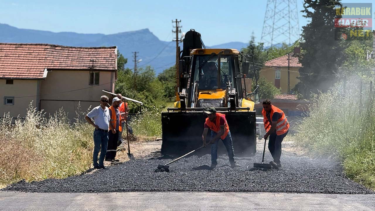 Karabük Belediyesi, Kapullu, Beşbinevler ve Aydınlıkevler mahallelerinde asfalt serim çalışmalarını