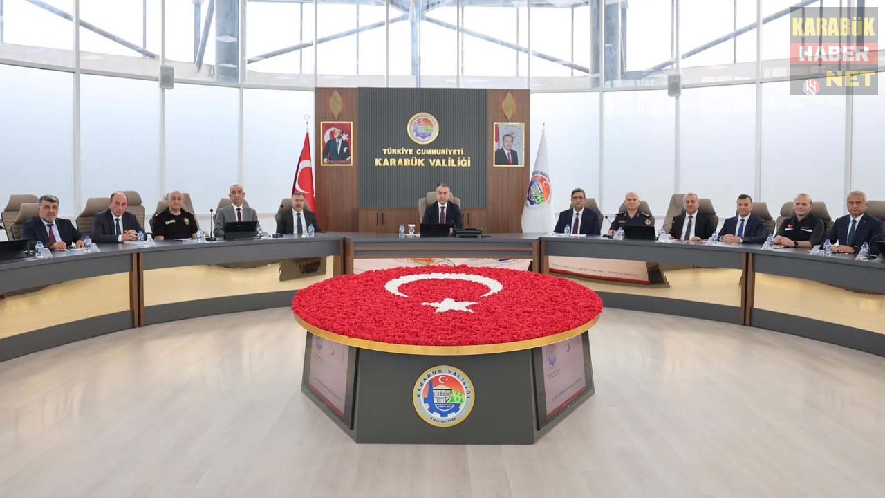 Karabük Valisi Oktay Çağatay başkanlığında toplanan İl Göç Koordinasyon Kurulu,