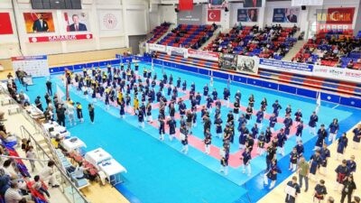 KARABÜK’TE SAYOKAN TÜRKİYE ŞAMPİYONASI COŞKUSU BAŞLADI Türk savaş sanatı Sayokan Türkiye Şampiyonası, Vali Oktay Çağatay’ın katıldığı