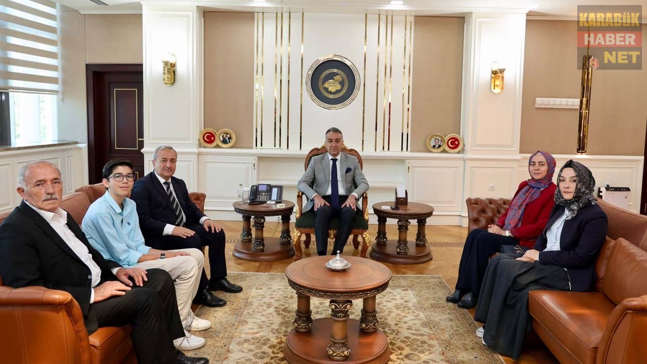 Karabük Valisi Oktay Çağatay, LGS 2026 sınavında tüm soruları doğru